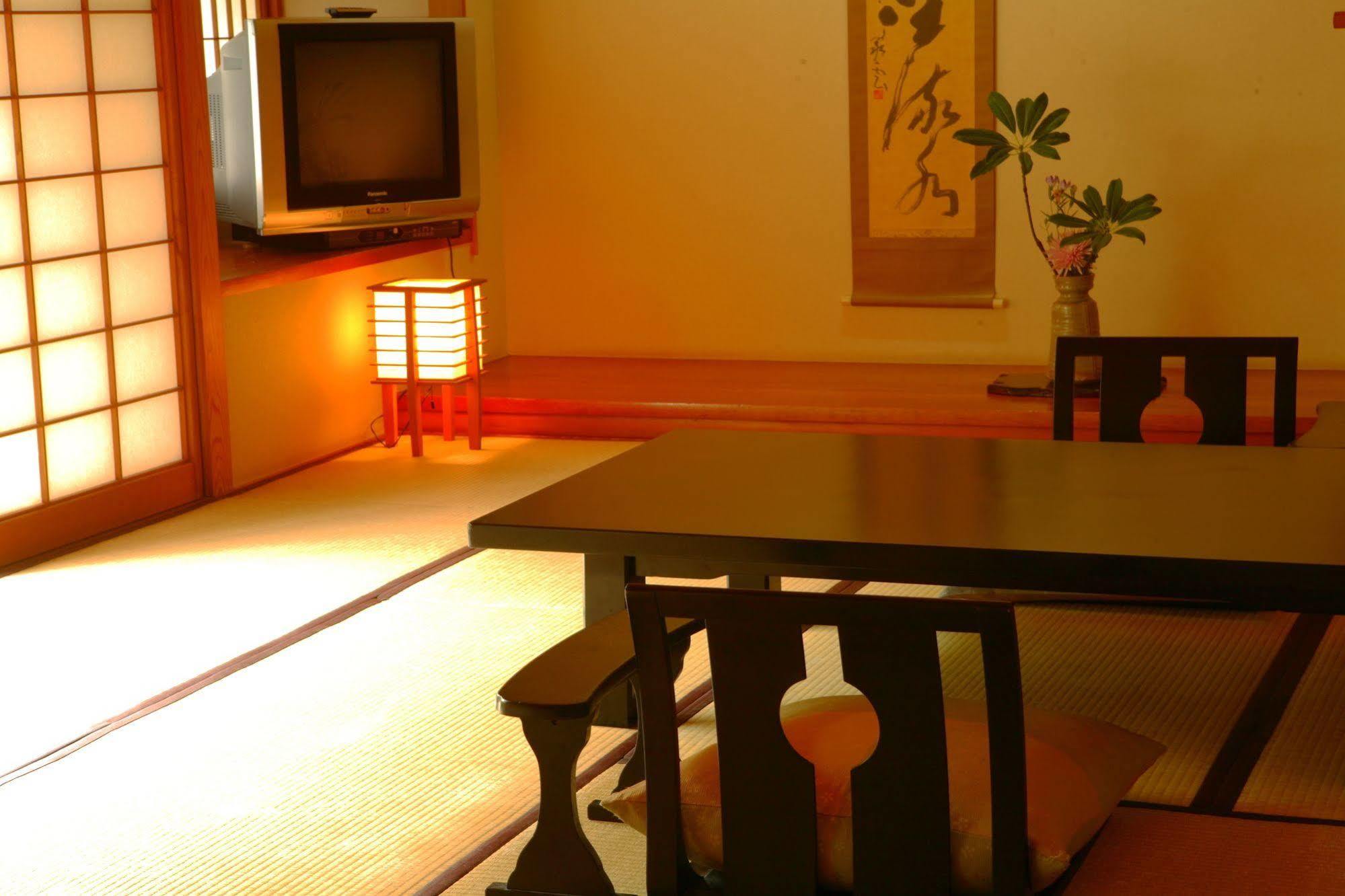 Yamanakaonsen Ohanami Kyubei Кага Екстериор снимка